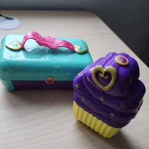 polly pocket hidden places and cupcake NO figure